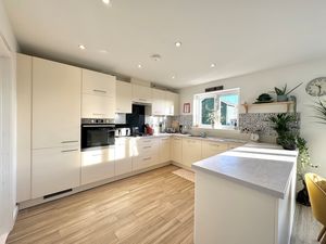 Photo 21- click for photo gallery